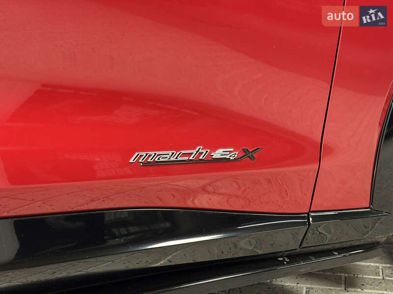 Позашляховик / Кросовер Ford Mustang Mach-E 2021 в Києві