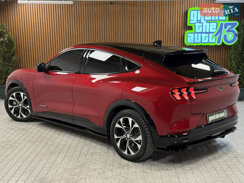 Позашляховик / Кросовер Ford Mustang Mach-E 2021 в Києві