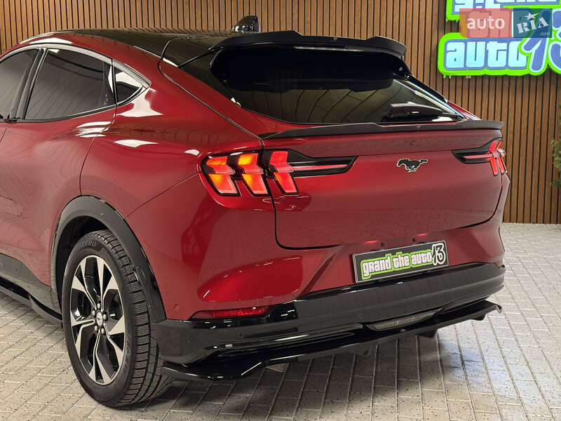 Позашляховик / Кросовер Ford Mustang Mach-E 2021 в Києві