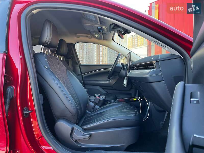 Позашляховик / Кросовер Ford Mustang Mach-E 2021 в Києві фото 12 Позашляховик / Кросовер Ford Mustang Mach-E 2021 в Києві