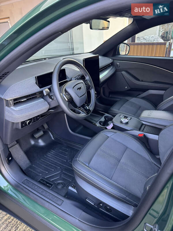 Позашляховик / Кросовер Ford Mustang Mach-E 2024 в Івано-Франківську
