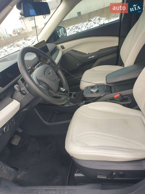 Позашляховик / Кросовер Ford Mustang Mach-E 2024 в Івано-Франківську