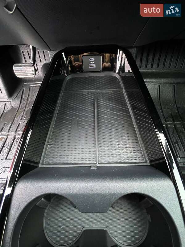 Внедорожник / Кроссовер Ford Mustang Mach-E 2020 в Киеве фото 34 Внедорожник / Кроссовер Ford Mustang Mach-E 2020 в Киеве