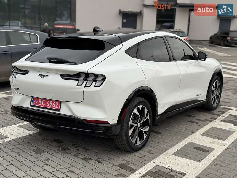 Позашляховик / Кросовер Ford Mustang Mach-E 2023 в Рівному