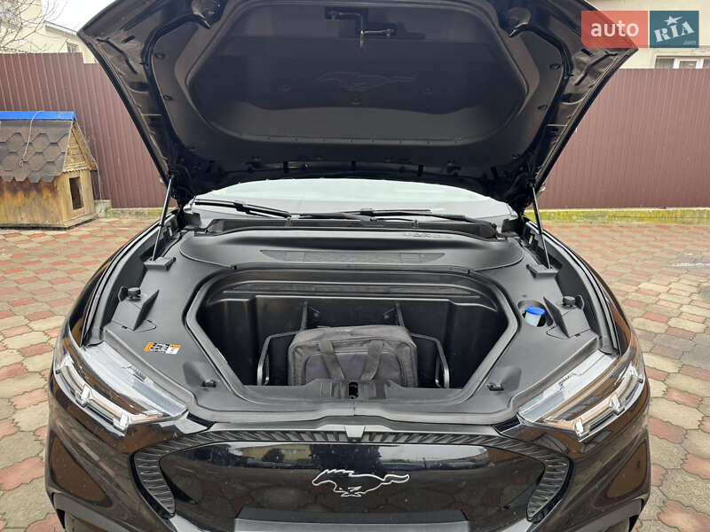 Позашляховик / Кросовер Ford Mustang Mach-E 2021 в Рівному