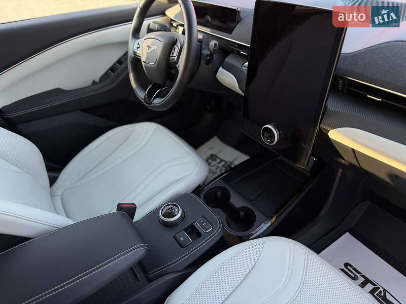 Позашляховик / Кросовер Ford Mustang Mach-E 2024 в Львові