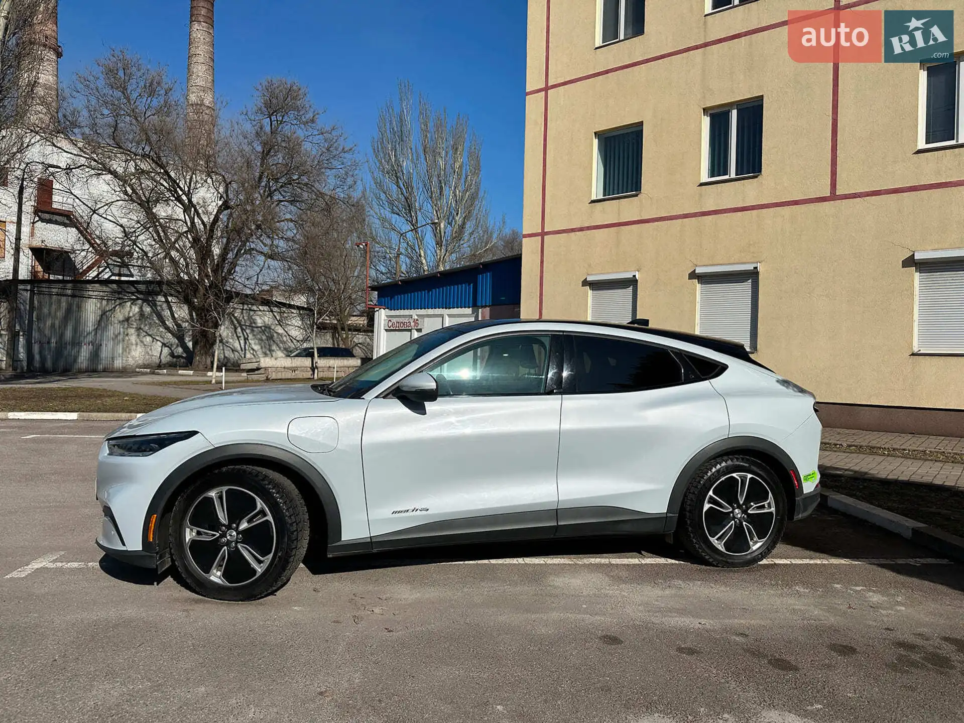 2021 Ford Mustang Mach-E - мініатюра 3