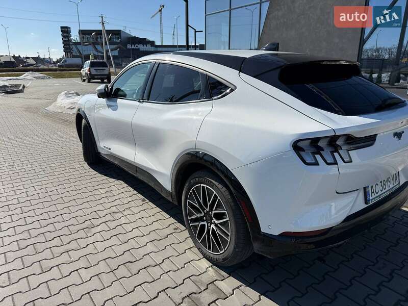 Внедорожник / Кроссовер Ford Mustang Mach-E 2024 в Луцке