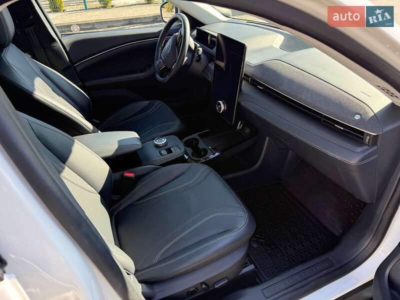 Внедорожник / Кроссовер Ford Mustang Mach-E 2024 в Луцке