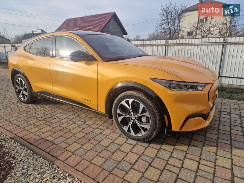 Позашляховик / Кросовер Ford Mustang Mach-E 2022 в Івано-Франківську