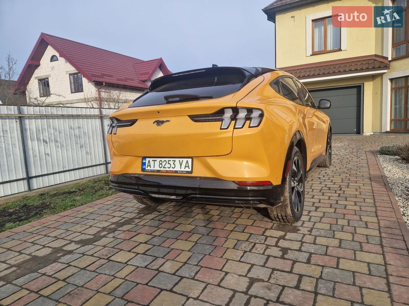 Позашляховик / Кросовер Ford Mustang Mach-E 2022 в Івано-Франківську