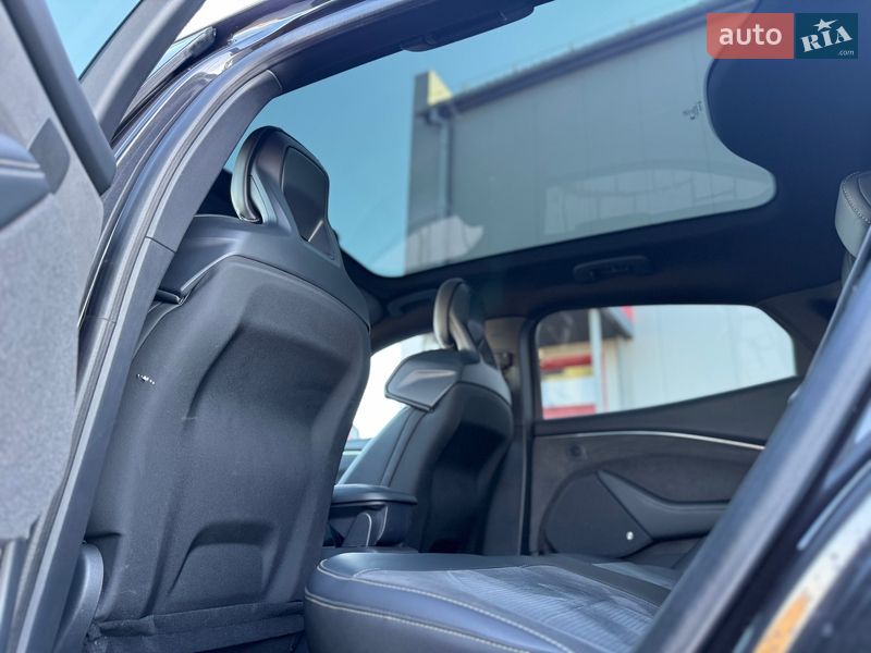 Позашляховик / Кросовер Ford Mustang Mach-E 2021 в Рівному фото 29 Позашляховик / Кросовер Ford Mustang Mach-E 2021 в Рівному