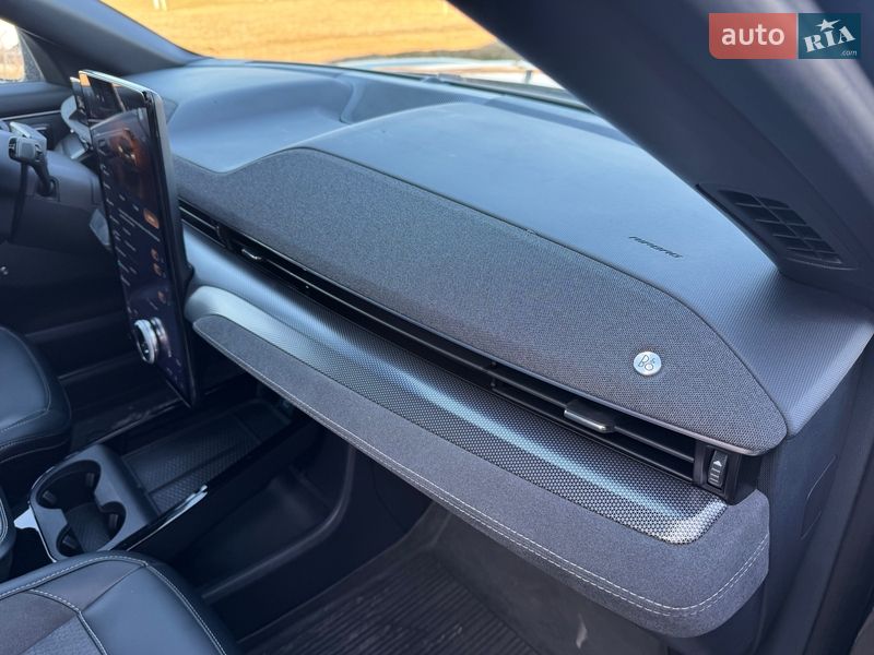 Позашляховик / Кросовер Ford Mustang Mach-E 2021 в Рівному фото 30 Позашляховик / Кросовер Ford Mustang Mach-E 2021 в Рівному