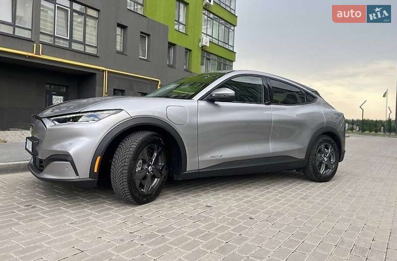 Позашляховик / Кросовер Ford Mustang Mach-E 2021 в Чернівцях