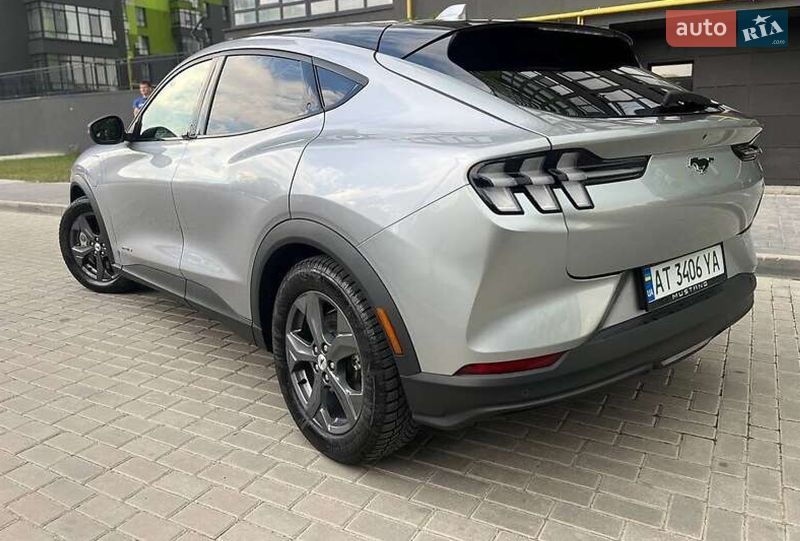 Позашляховик / Кросовер Ford Mustang Mach-E 2021 в Чернівцях