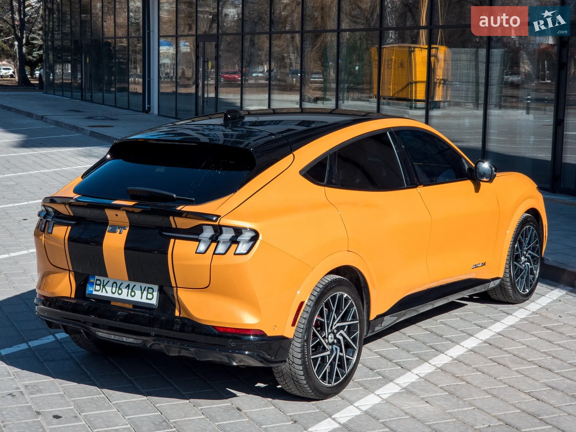 2021 Ford Mustang Mach-E - мініатюра 12