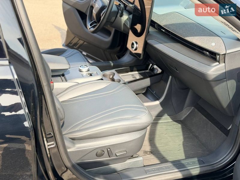 Внедорожник / Кроссовер Ford Mustang Mach-E 2024 в Киеве