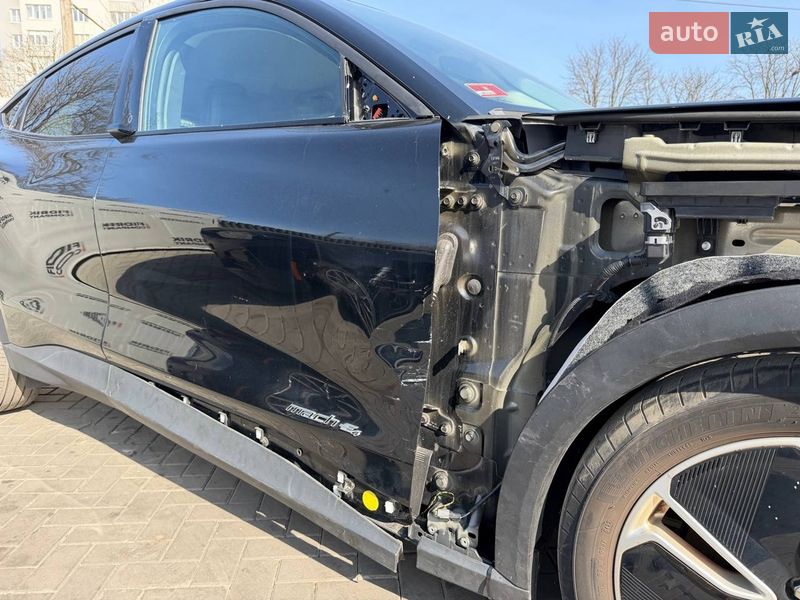 Внедорожник / Кроссовер Ford Mustang Mach-E 2022 в Луцке