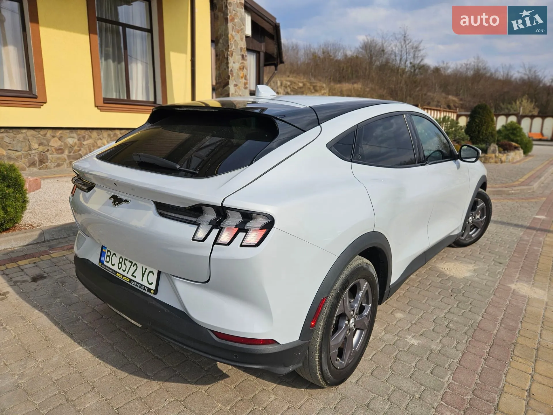 2022 Ford Mustang Mach-E - мініатюра 12