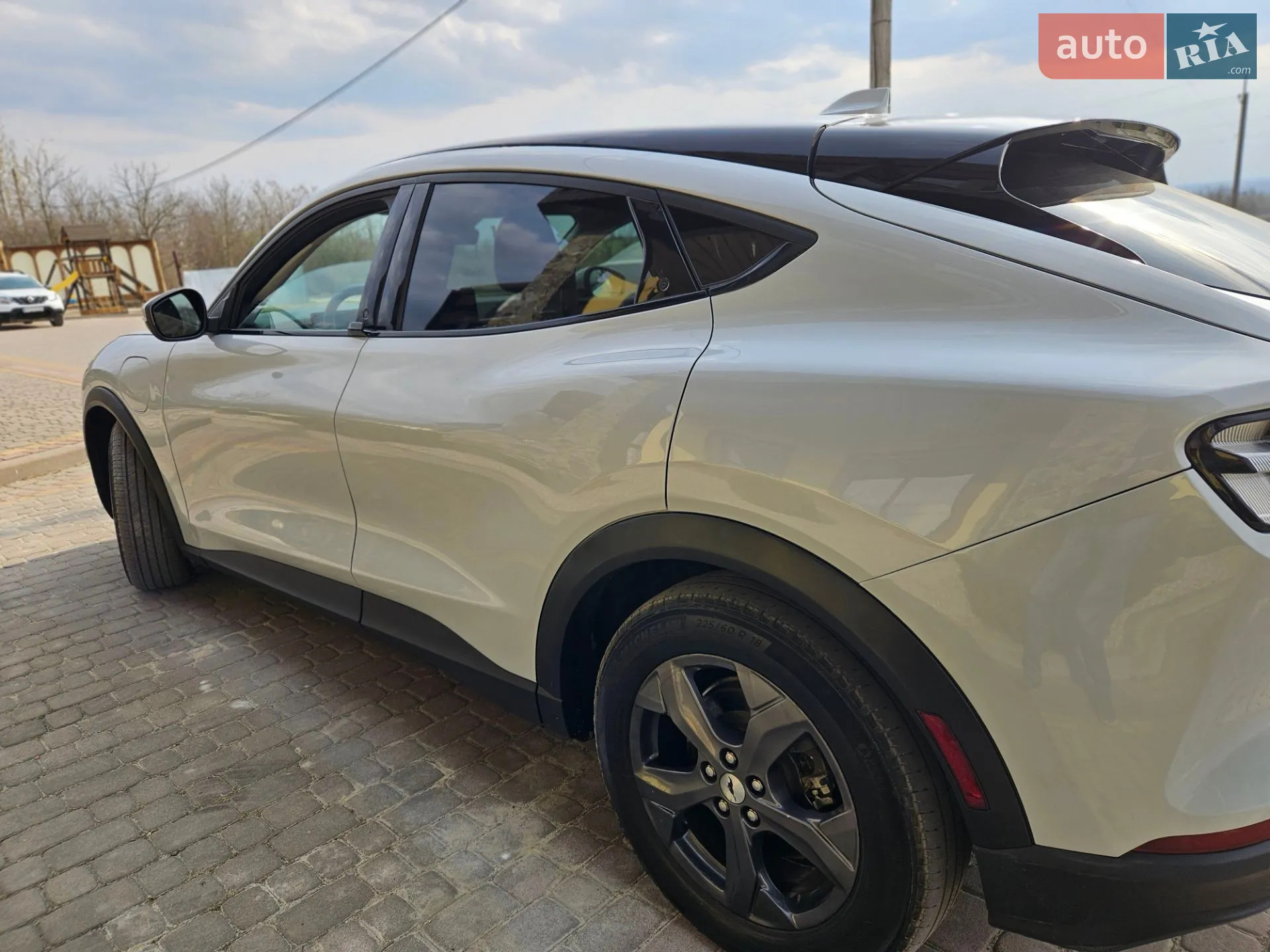2022 Ford Mustang Mach-E - мініатюра 16