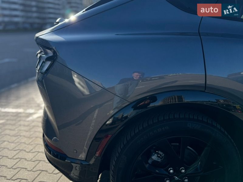 Внедорожник / Кроссовер Ford Mustang Mach-E 2023 в Киеве