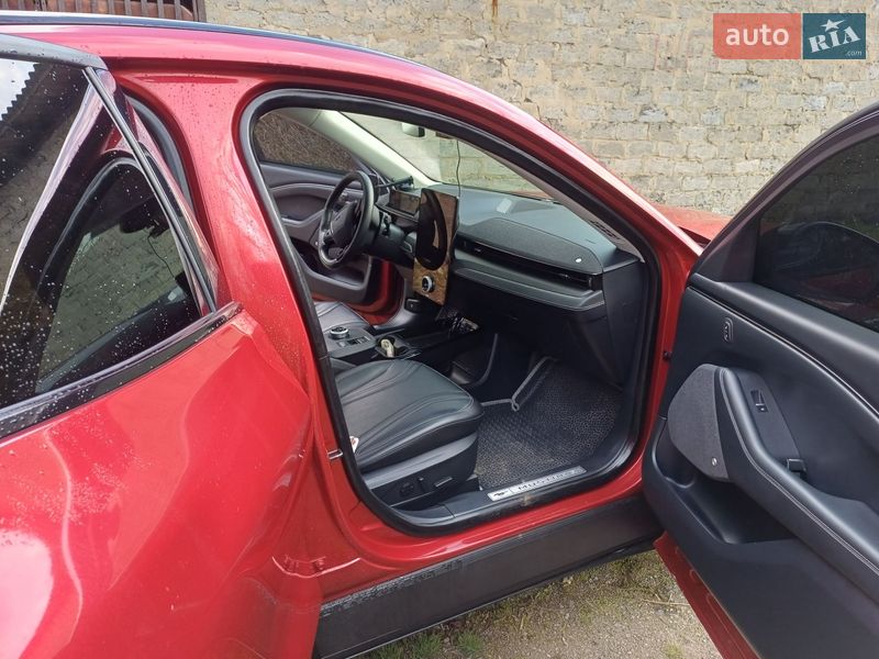 Позашляховик / Кросовер Ford Mustang Mach-E 2021 в Гайвороні фото 25 Позашляховик / Кросовер Ford Mustang Mach-E 2021 в Гайвороні