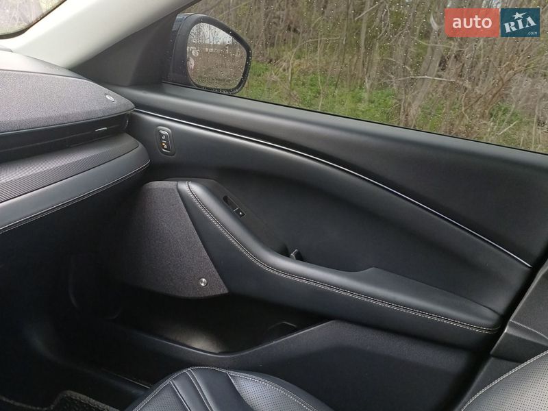 Позашляховик / Кросовер Ford Mustang Mach-E 2021 в Гайвороні фото 47 Позашляховик / Кросовер Ford Mustang Mach-E 2021 в Гайвороні