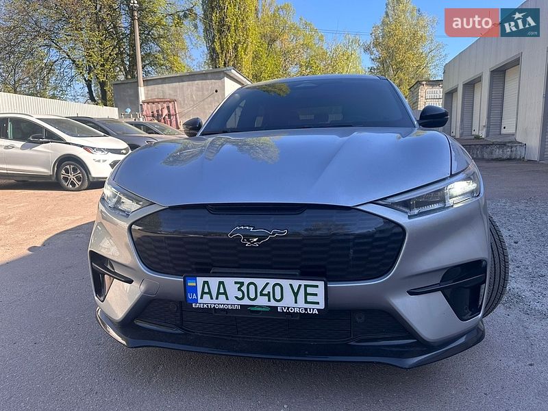 Позашляховик / Кросовер Ford Mustang Mach-E 2021 в Києві
