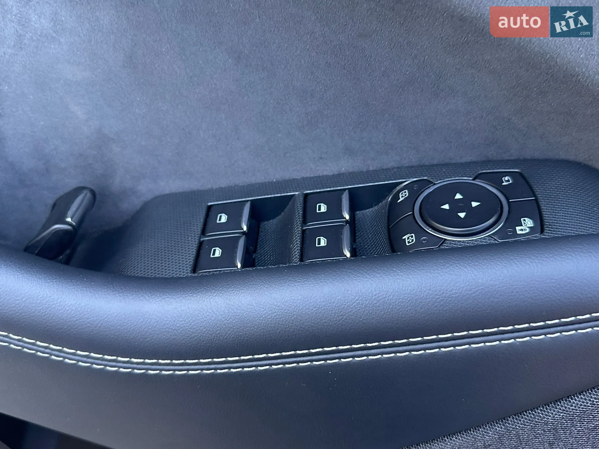 2021 Ford Mustang Mach-E - мініатюра 41