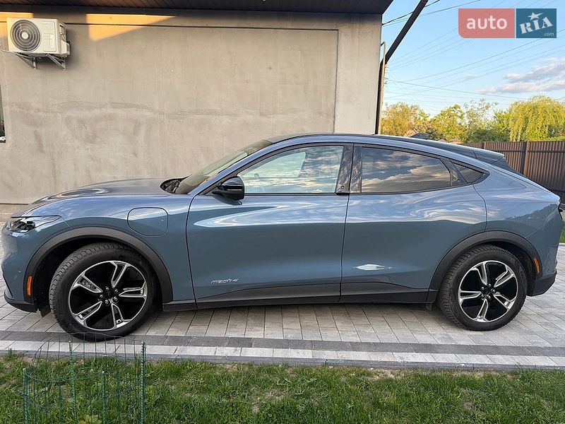 Внедорожник / Кроссовер Ford Mustang Mach-E 2024 в Нововолынске