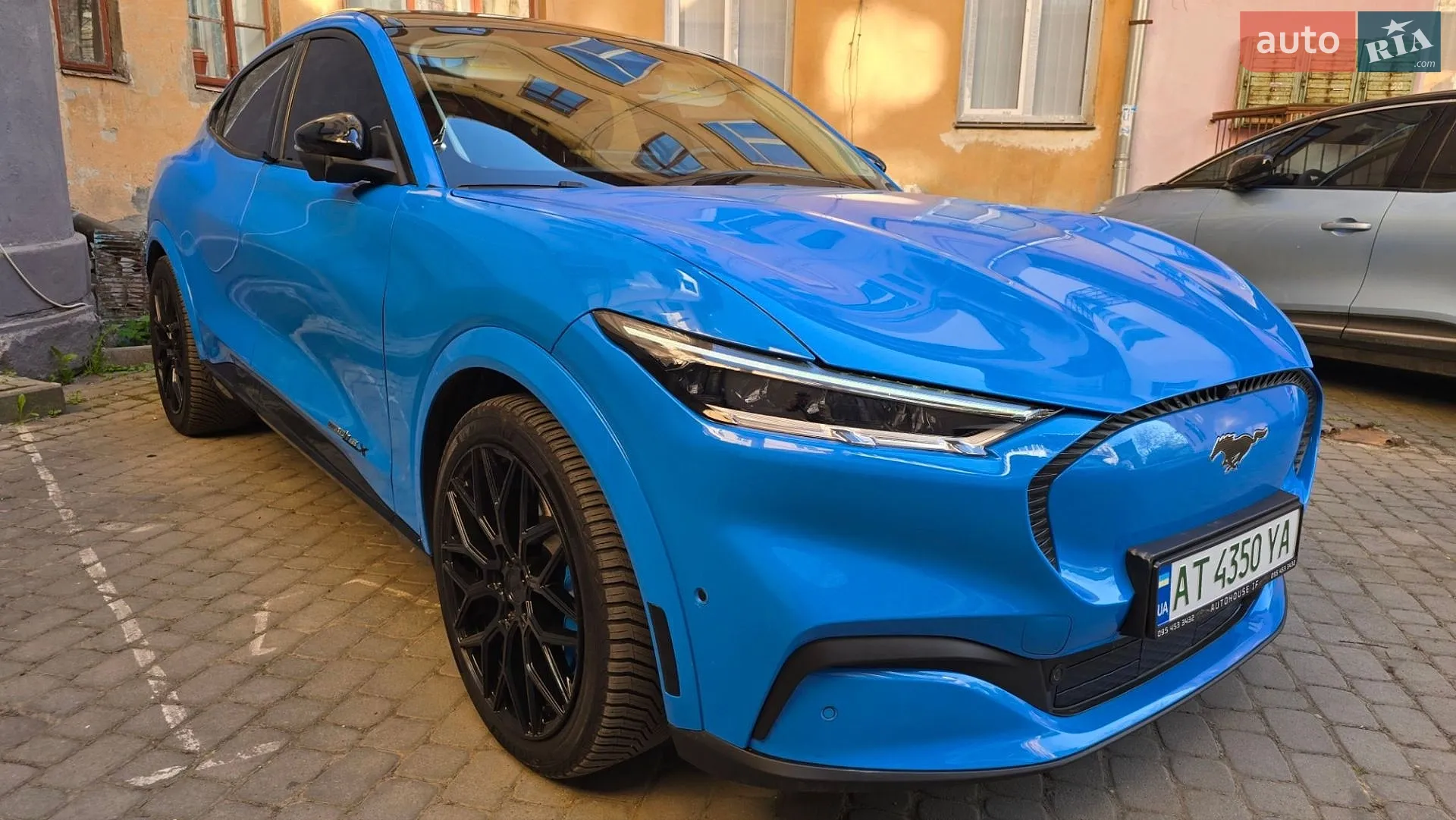 2022 Ford Mustang Mach-E - мініатюра 12