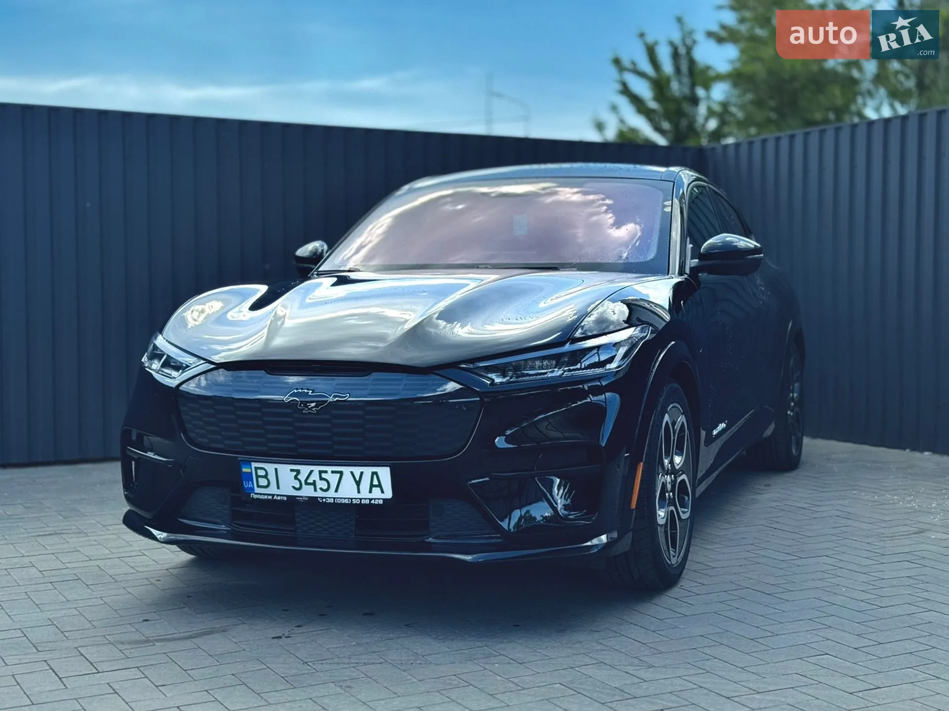 2021 Ford Mustang Mach-E - мініатюра 2
