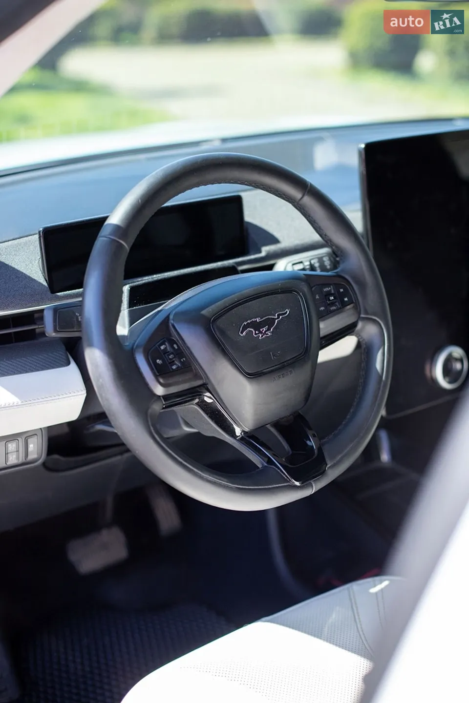 2022 Ford Mustang Mach-E - мініатюра 12