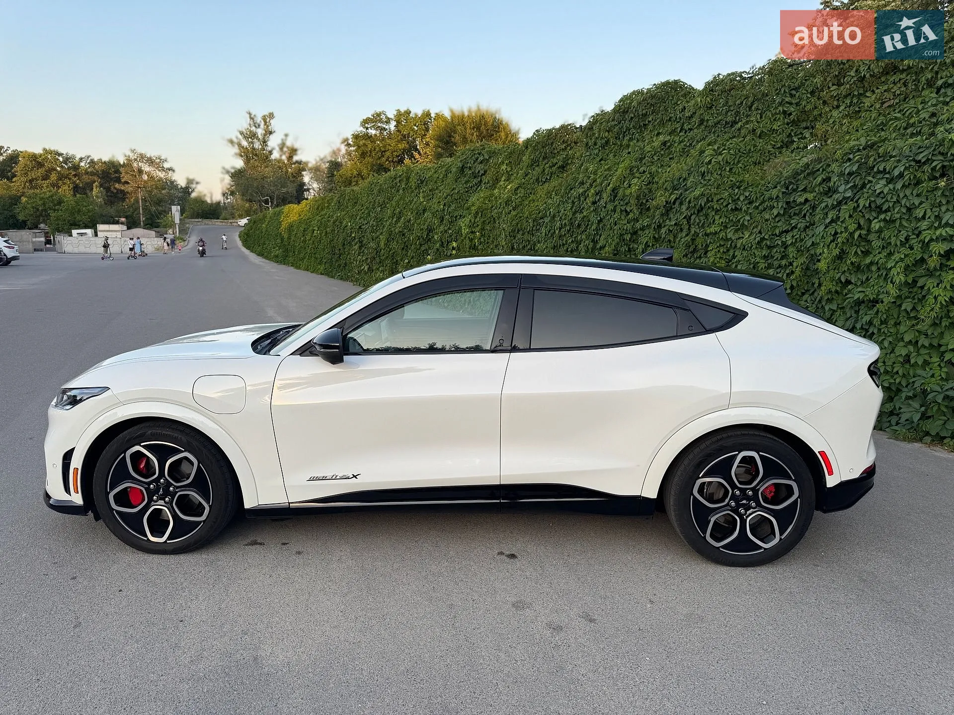 2023 Ford Mustang Mach-E - мініатюра 21