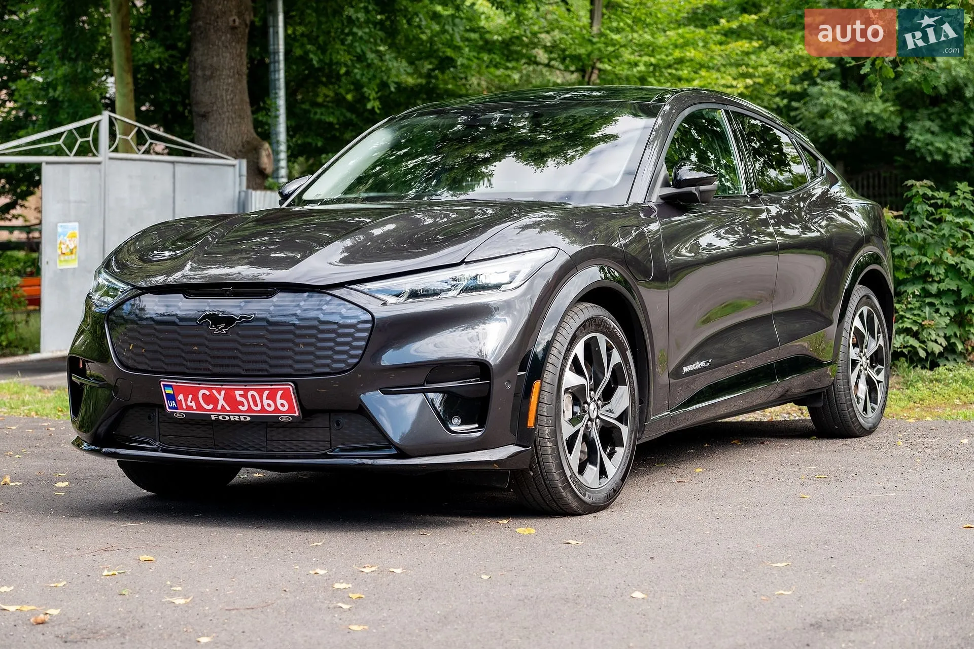 2022 Ford Mustang Mach-E - мініатюра 3