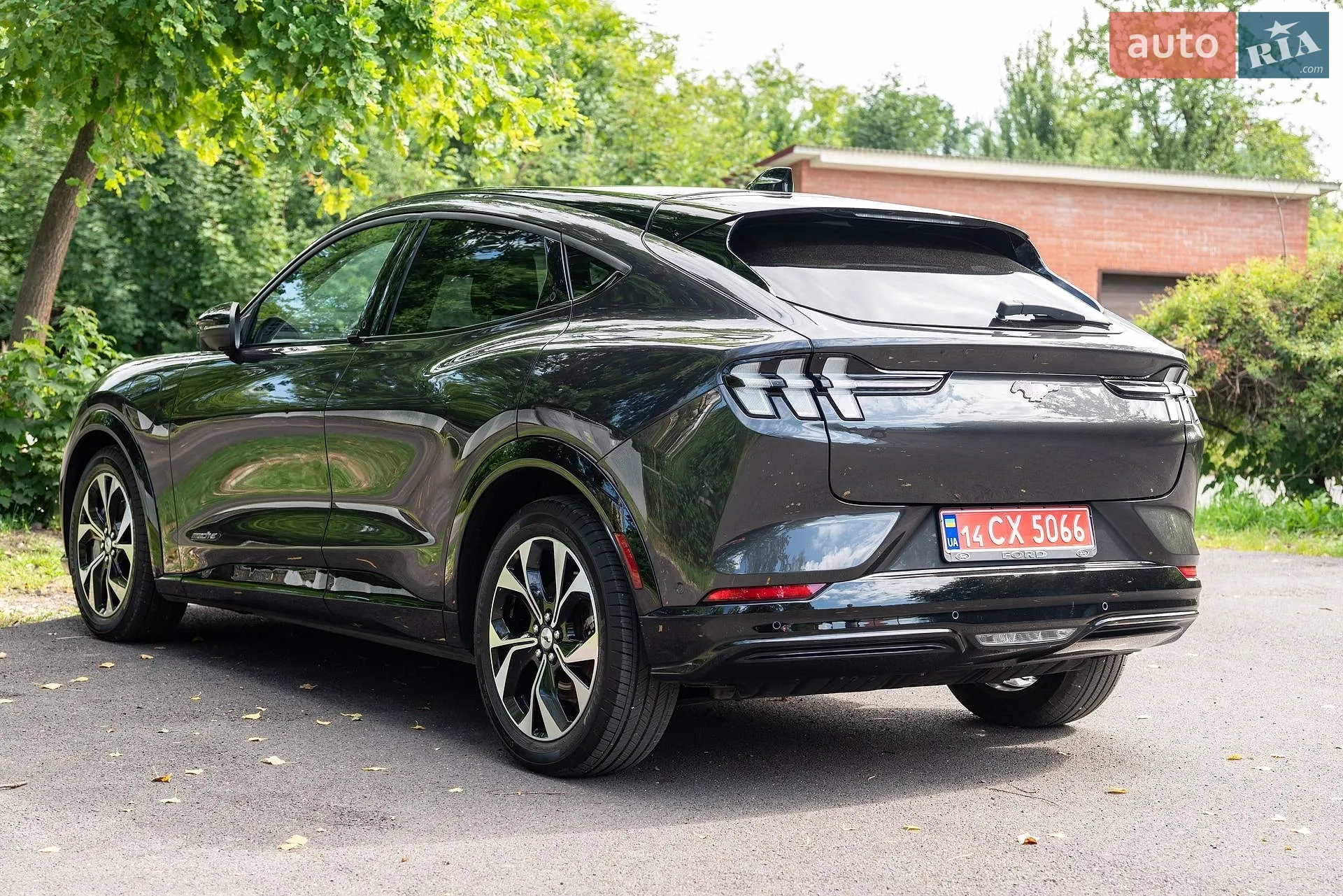 2022 Ford Mustang Mach-E - мініатюра 10