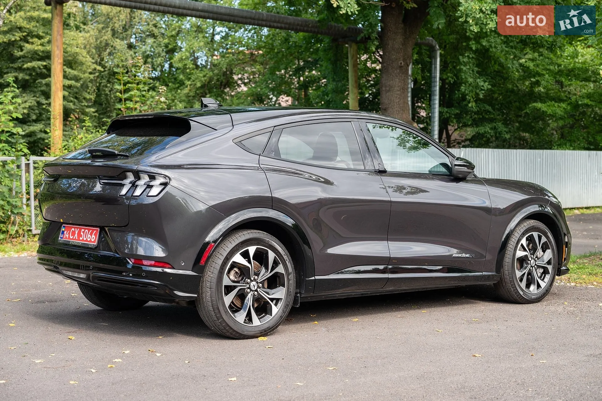 2022 Ford Mustang Mach-E - мініатюра 9