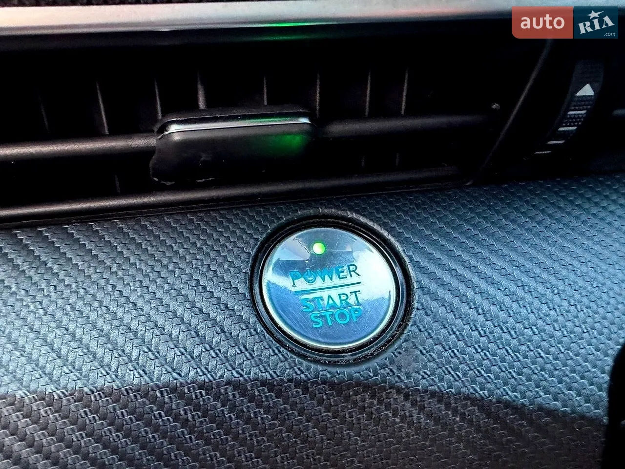 2020 Ford Mustang Mach-E - мініатюра 36