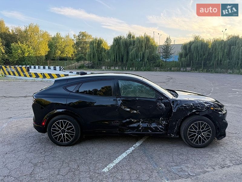 Внедорожник / Кроссовер Ford Mustang Mach-E 2024 в Ровно