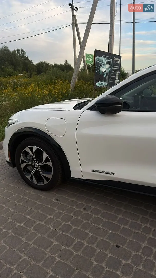 2022 Ford Mustang Mach-E - мініатюра 4