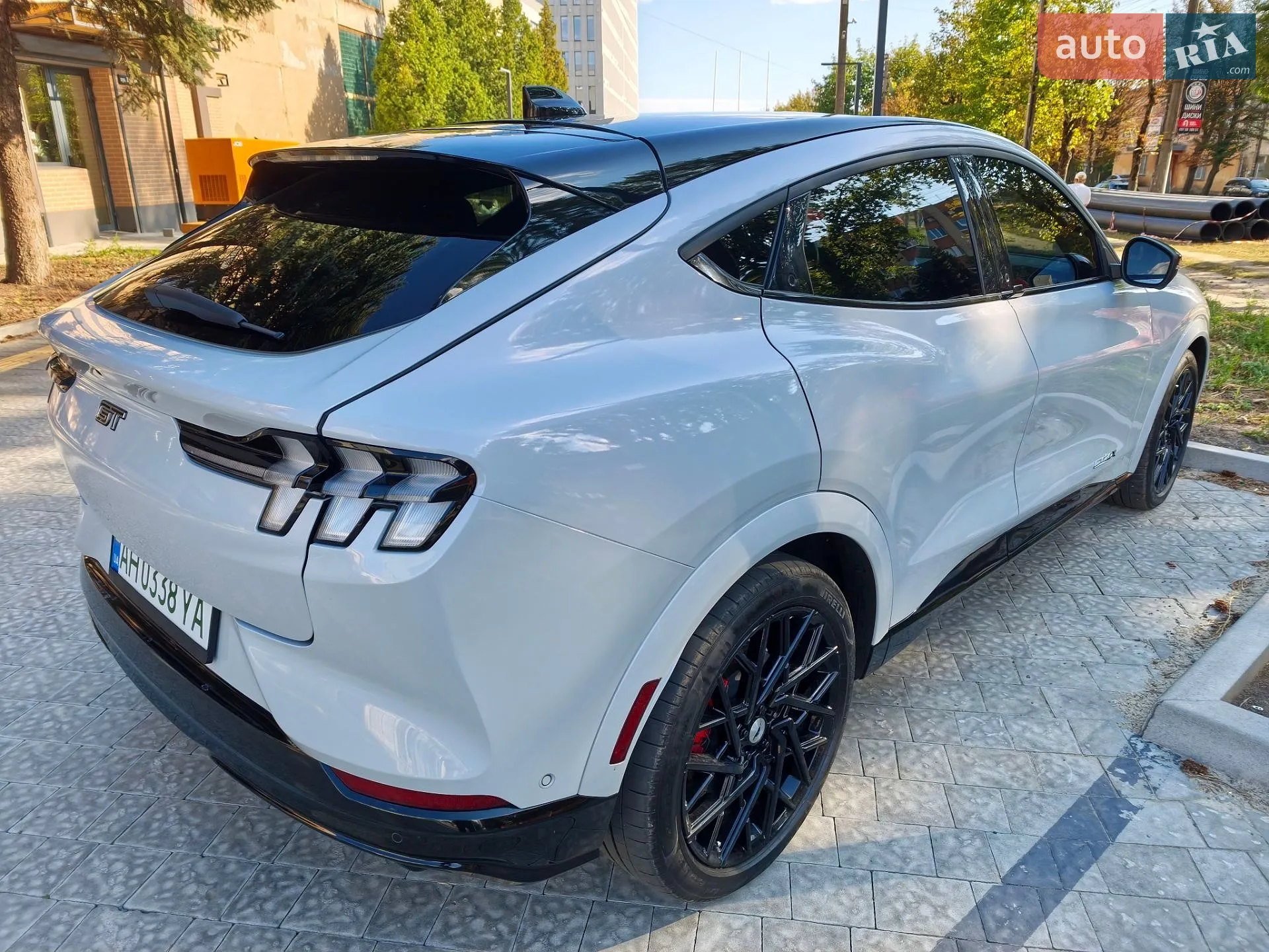 2022 Ford Mustang Mach-E - мініатюра 8