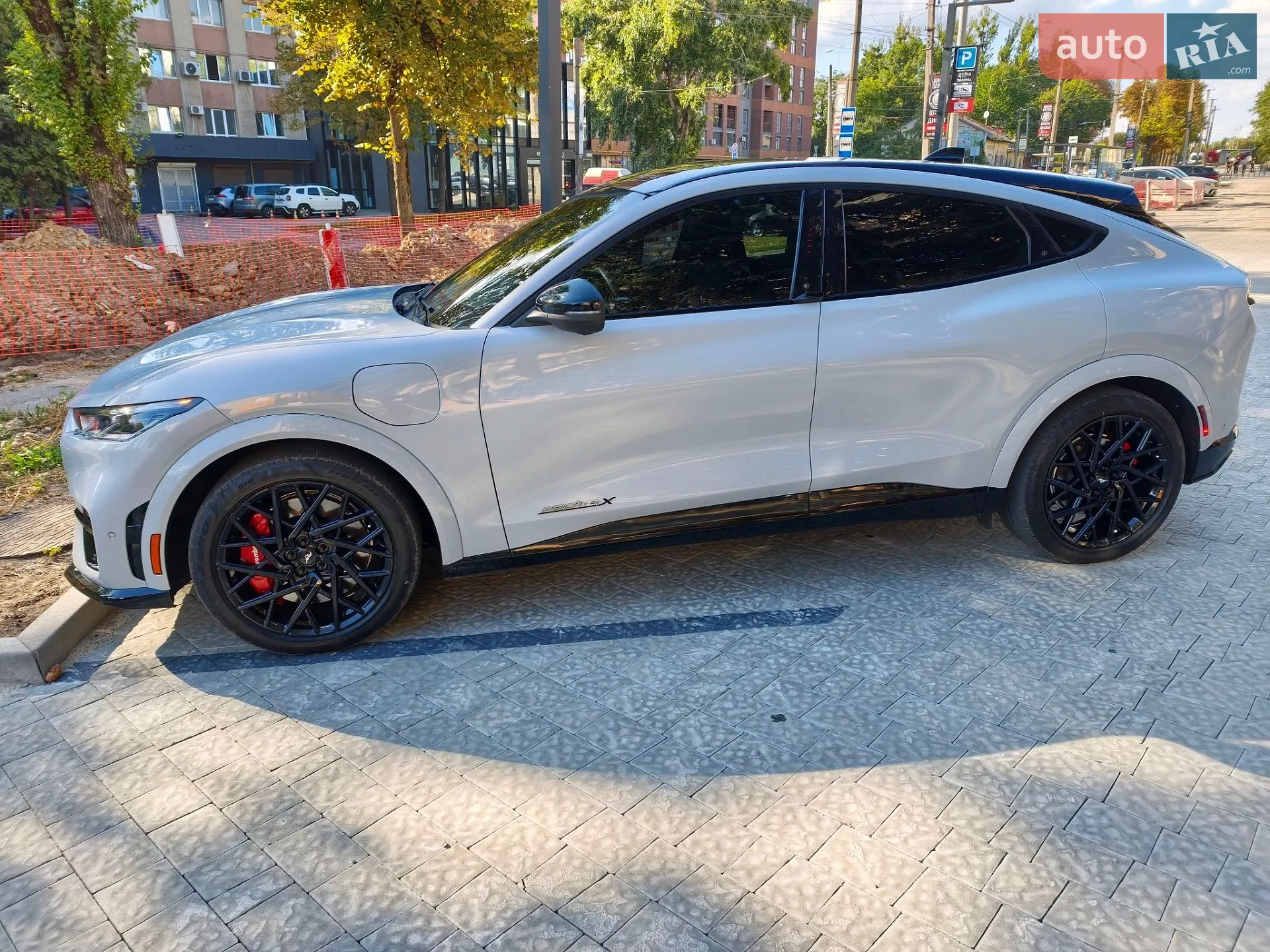 2022 Ford Mustang Mach-E - мініатюра 3