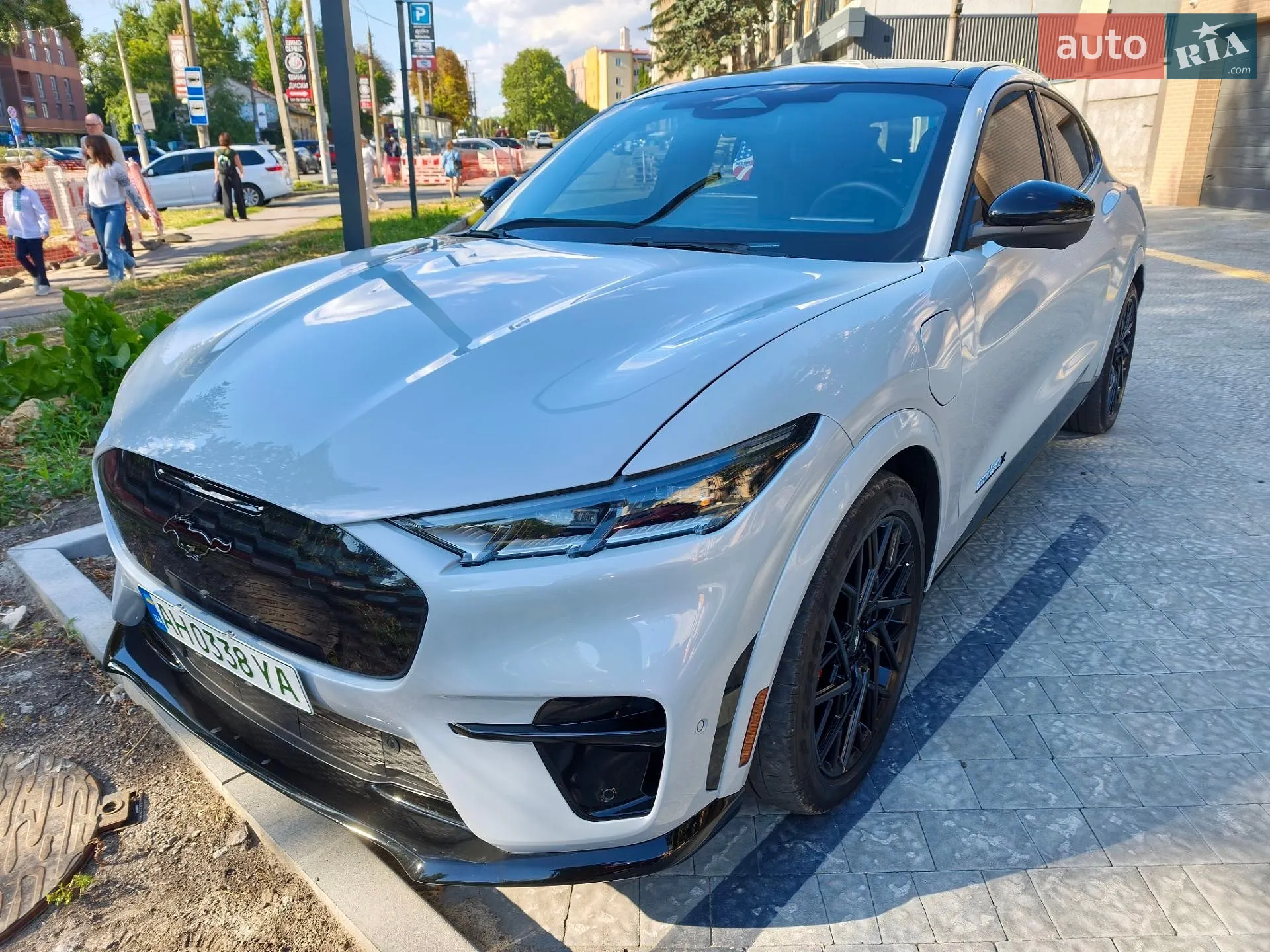 2022 Ford Mustang Mach-E - мініатюра 2