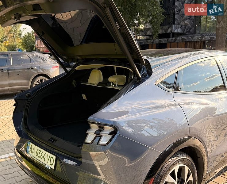 Позашляховик / Кросовер Ford Mustang Mach-E 2020 в Києві фото 6 Позашляховик / Кросовер Ford Mustang Mach-E 2020 в Києві