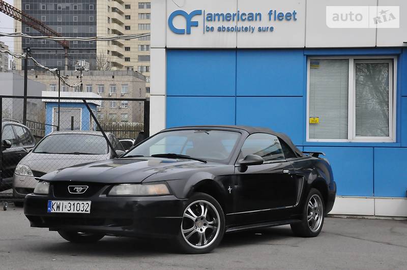 Кабриолет Ford Mustang 1998 в 