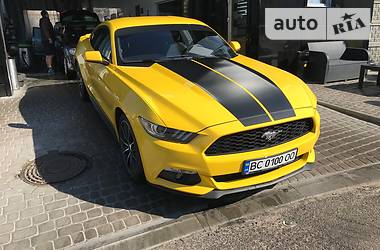 Купе Ford Mustang 2015 в Львове