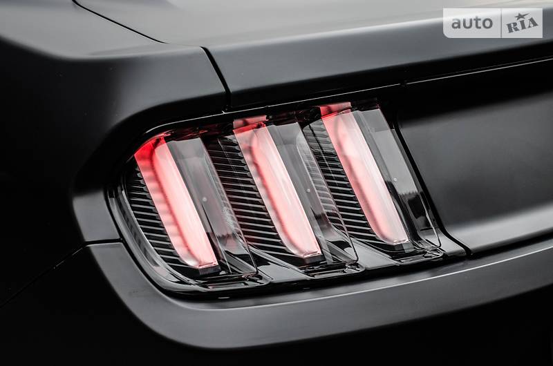 Купе Ford Mustang 2017 в Киеве