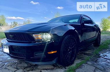 Купе Ford Mustang 2011 в Києві