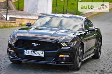 Купе Ford Mustang 2016 в 