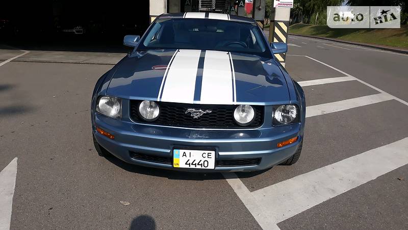 Купе Ford Mustang 2005 в Киеве